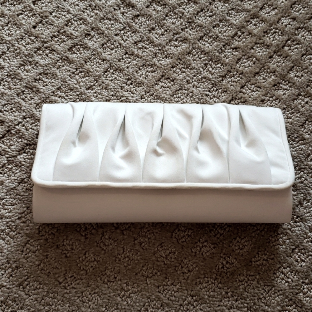 La Regale Clutch